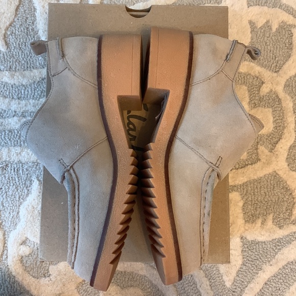 Clarks sz 6 - Picture 3 of 12